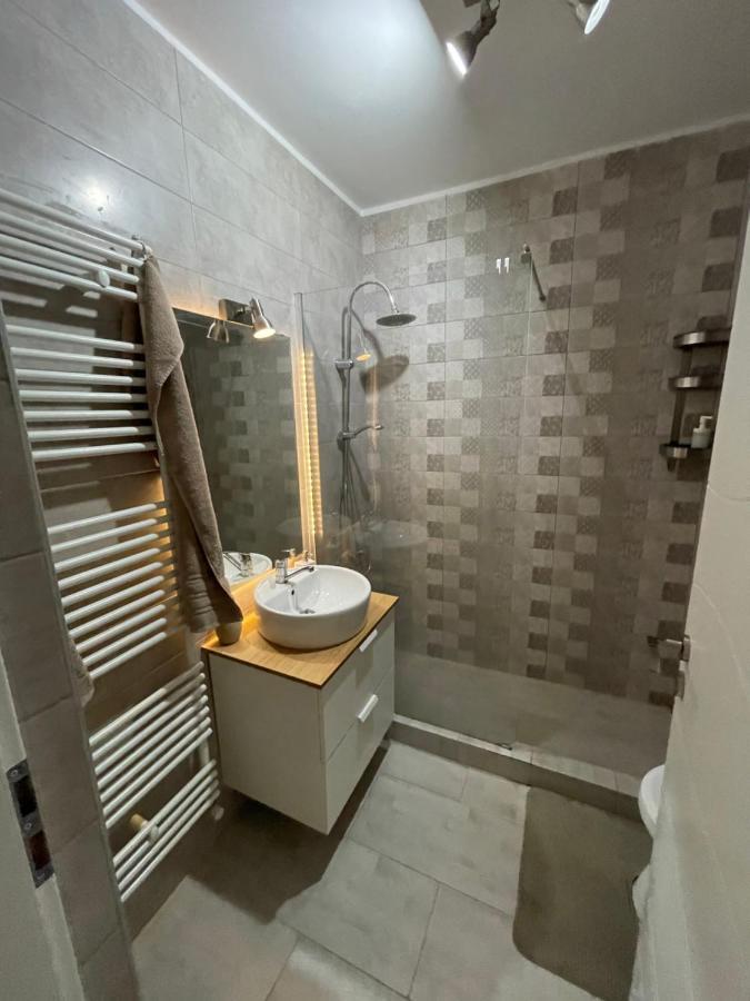 Plaza Luxury Apartment Near Presidential Palace Boekarest Buitenkant foto