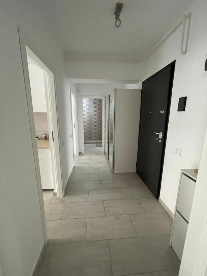 Plaza Luxury Apartment Near Presidential Palace Boekarest Buitenkant foto