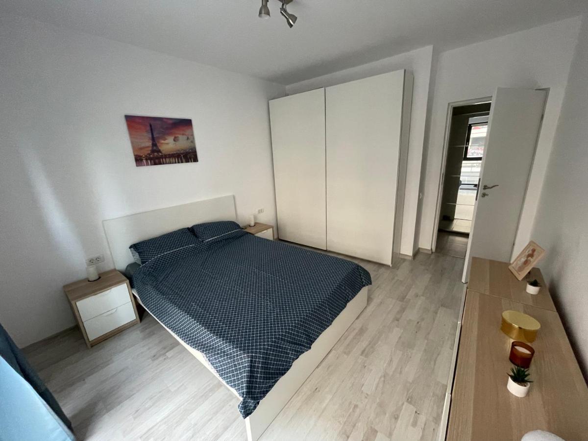 Plaza Luxury Apartment Near Presidential Palace Boekarest Buitenkant foto