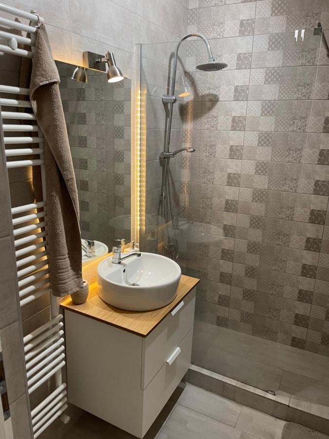 Plaza Luxury Apartment Near Presidential Palace Boekarest Buitenkant foto